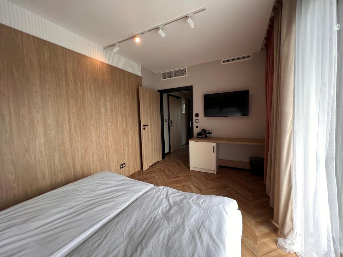 Resto Inn - Smart Apartamenty Blisko Energylandii Polwies エクステリア 写真