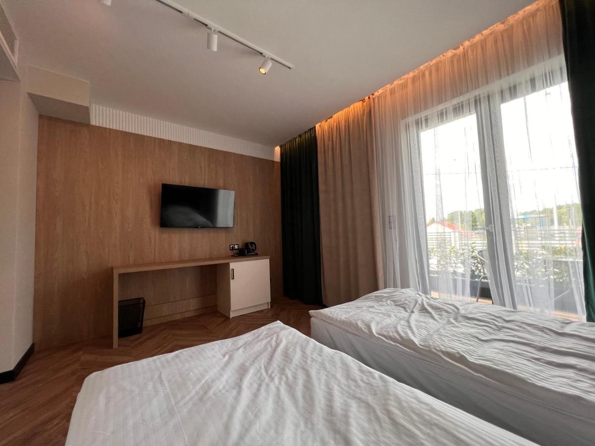Resto Inn - Smart Apartamenty Blisko Energylandii Polwies エクステリア 写真
