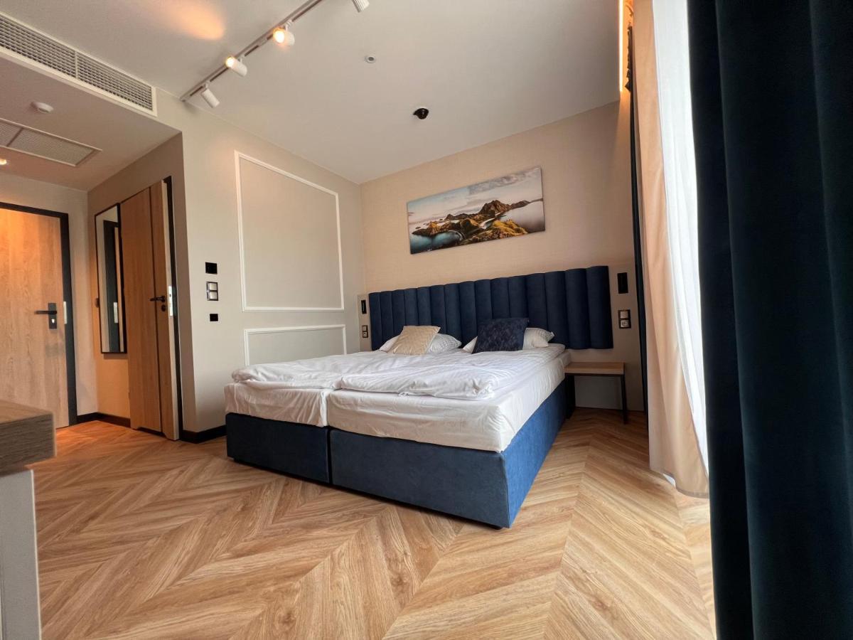 Resto Inn - Smart Apartamenty Blisko Energylandii Polwies エクステリア 写真