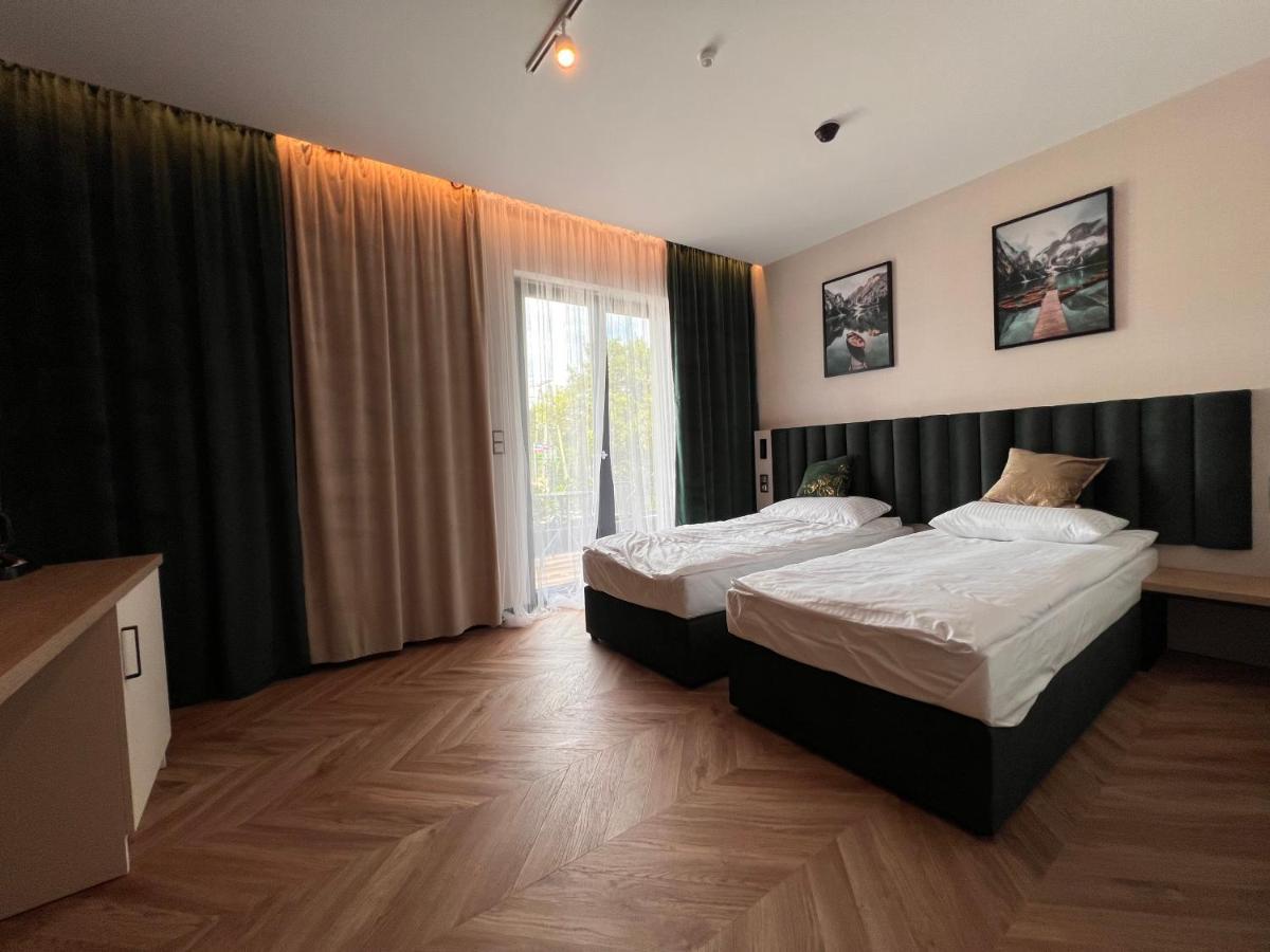 Resto Inn - Smart Apartamenty Blisko Energylandii Polwies エクステリア 写真