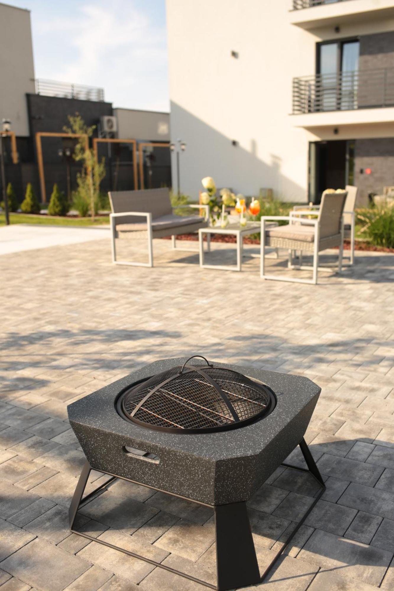 Resto Inn - Smart Apartamenty Blisko Energylandii Polwies エクステリア 写真